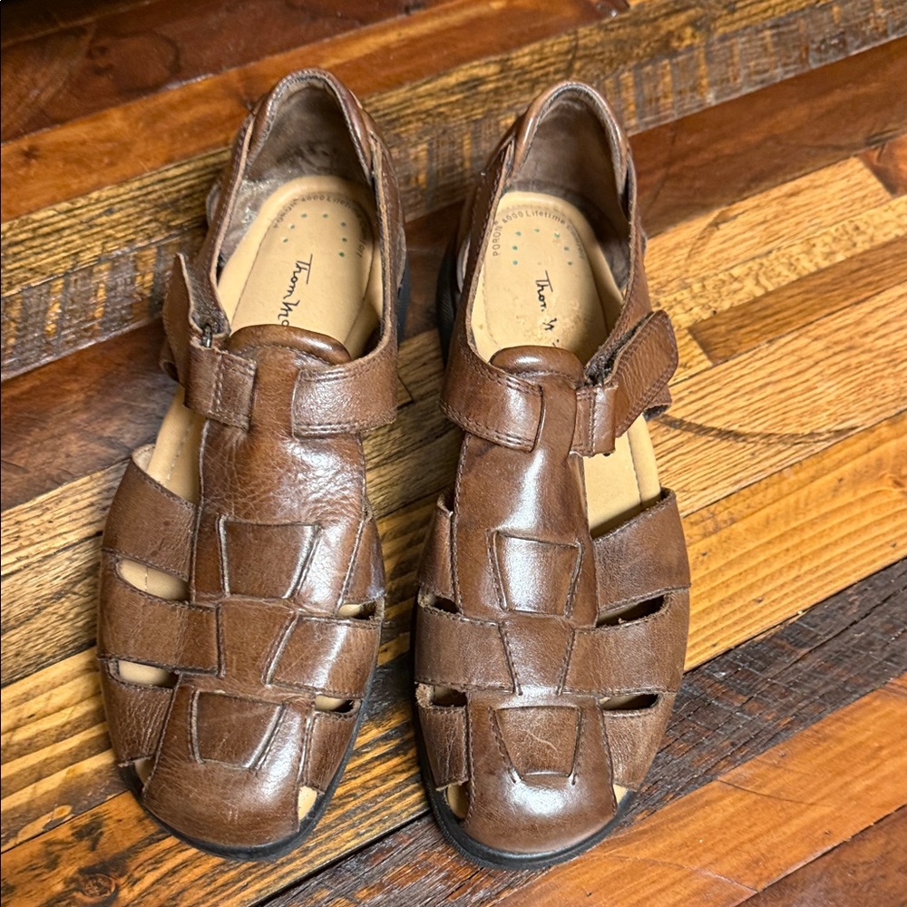 Thom McAn Brown Leather Woven Fisherman Sandals